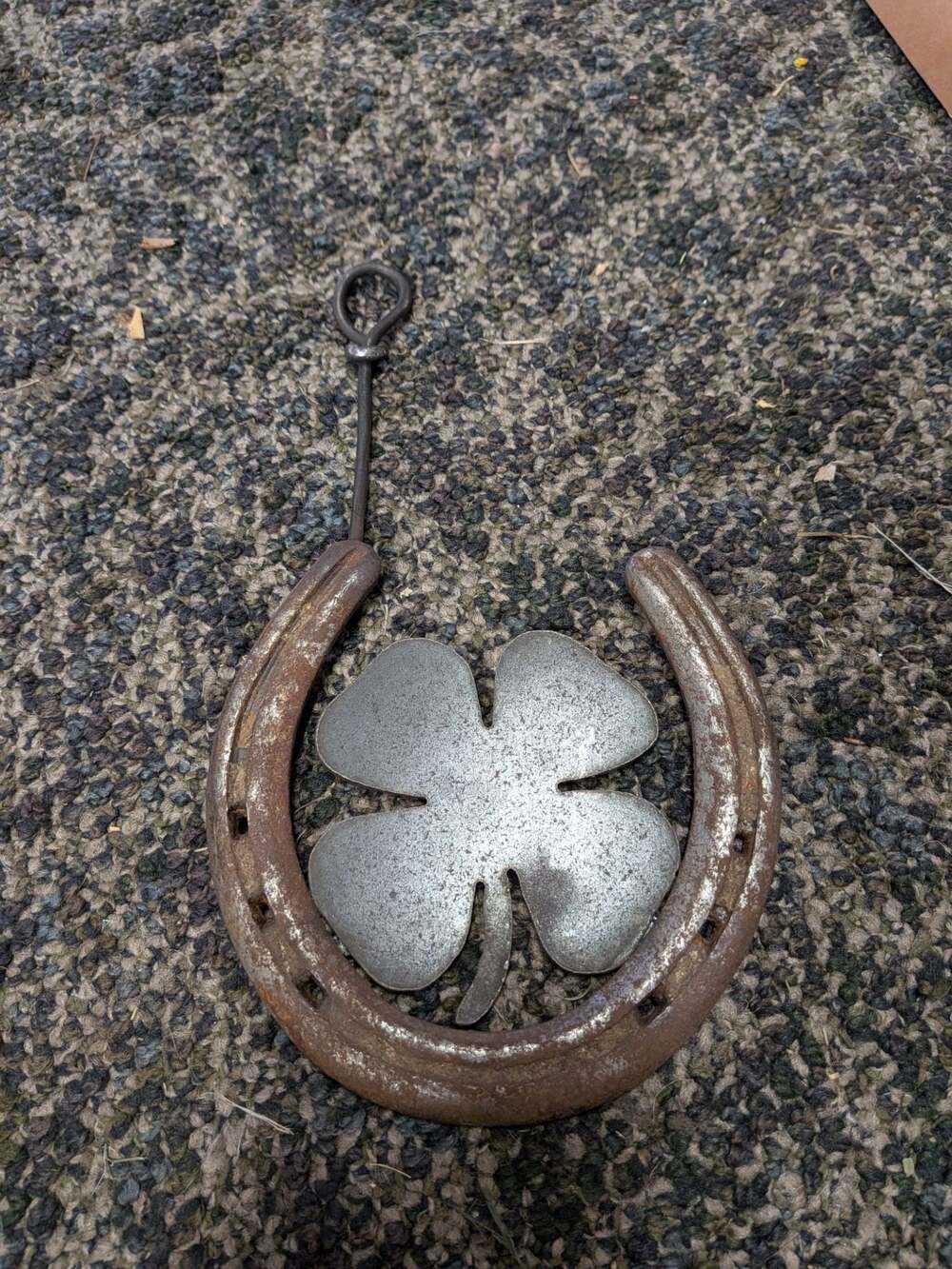 Rustic Metal Horseshoe and Four-Leaf Clover Hanging Wall Art Decor with Hook